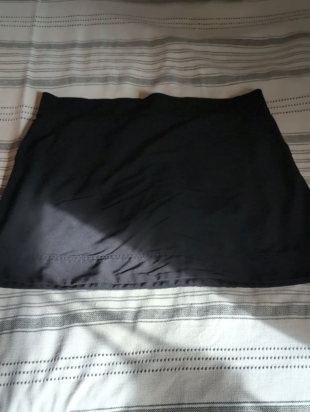 32° Black Skorts